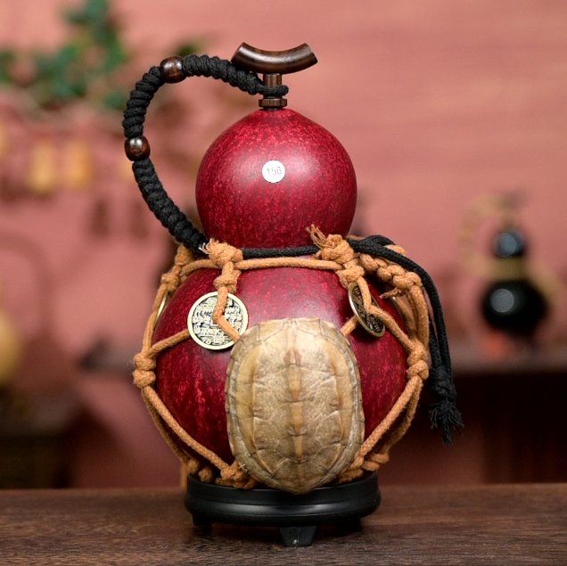 Tortoise Shell Net /Urushi-Lined Gourd Bottle Dyed with Traditional Chinese Herbal Decoction