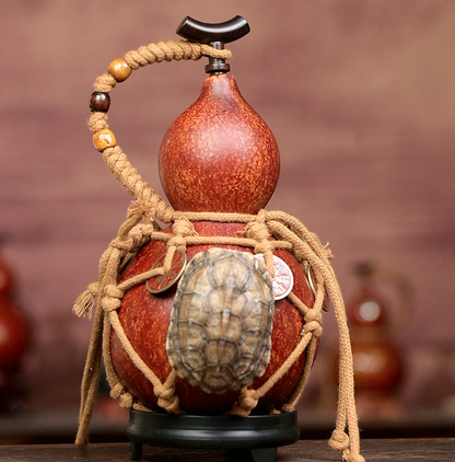 Tortoise Shell Net /Urushi-Lined Gourd Bottle Dyed with Traditional Chinese Herbal Decoction