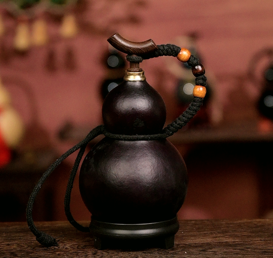 Approx. 250ml Urushi-Lined Gourd Bottle Dyed with Traditional Chinese Herbal Decoction