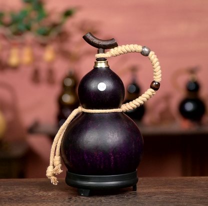 Approx. 250ml Urushi-Lined Gourd Bottle Dyed with Traditional Chinese Herbal Decoction