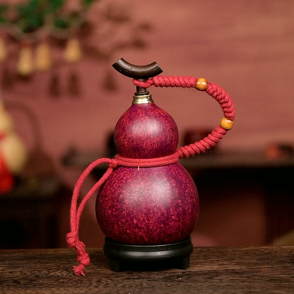 Approx. 250ml Urushi-Lined Gourd Bottle Dyed with Traditional Chinese Herbal Decoction