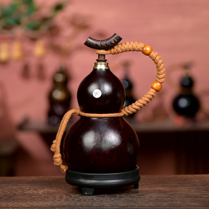 Approx. 250ml Urushi-Lined Gourd Bottle Dyed with Traditional Chinese Herbal Decoction