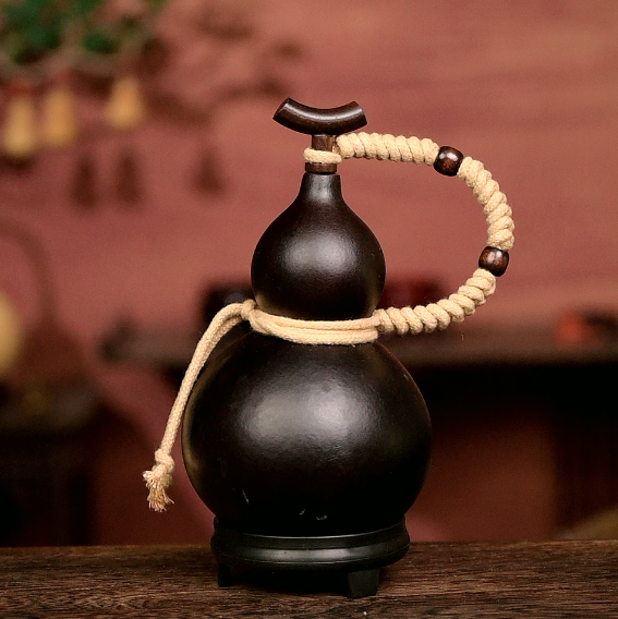 Approx. 250ml Urushi-Lined Gourd Bottle Dyed with Traditional Chinese Herbal Decoction