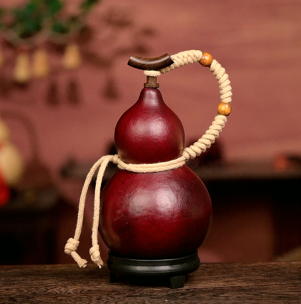 Red Approx. 250ml Urushi-Lined Gourd Bottle Dyed with Traditional Chinese Herbal Decoction