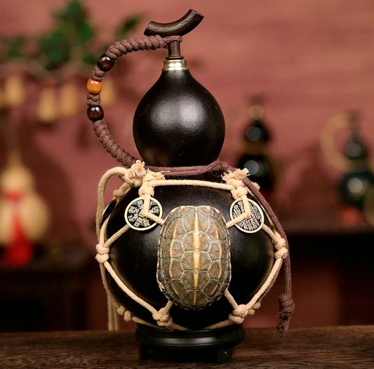 Tortoise Shell Net /Urushi-Lined Gourd Bottle Dyed with Traditional Chinese Herbal Decoction