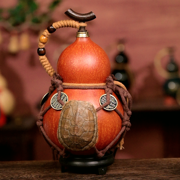 Tortoise Shell Net /Urushi-Lined Gourd Bottle Dyed with Traditional Chinese Herbal Decoction