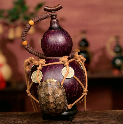Tortoise Shell Net /Urushi-Lined Gourd Bottle Dyed with Traditional Chinese Herbal Decoction