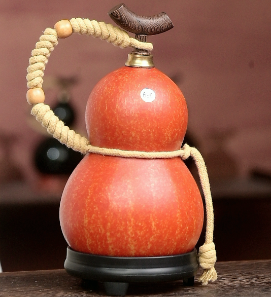 Red Approx. 250ml Urushi-Lined Gourd Bottle Dyed with Traditional Chinese Herbal Decoction