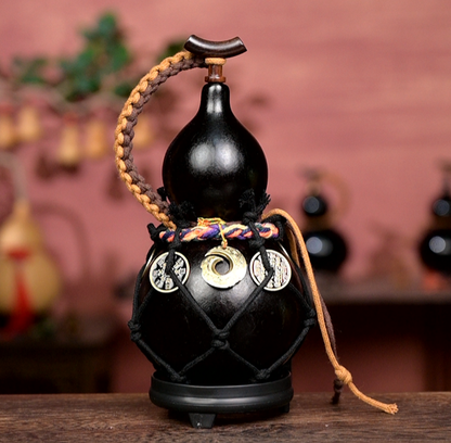 Black Urushi-Lined Gourd Bottle Dyed with Traditional Chinese Herbal Decoction