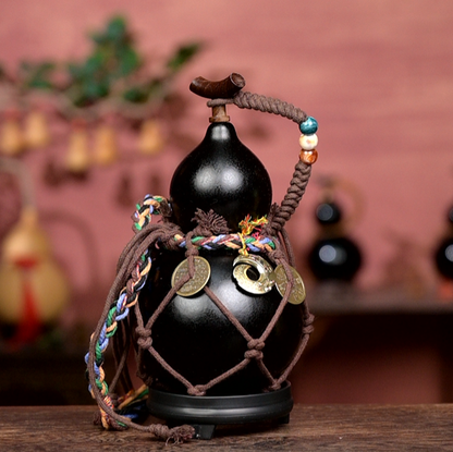 Black Urushi-Lined Gourd Bottle Dyed with Traditional Chinese Herbal Decoction