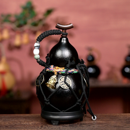 Black Urushi-Lined Gourd Bottle Dyed with Traditional Chinese Herbal Decoction