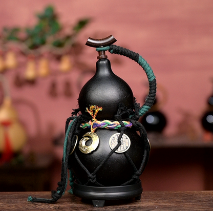 Black Urushi-Lined Gourd Bottle Dyed with Traditional Chinese Herbal Decoction