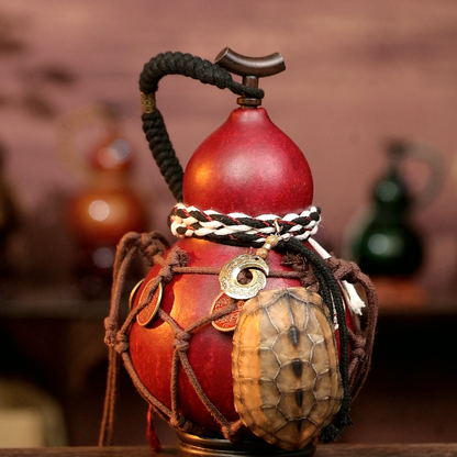 Tortoise Shell Net /Urushi-Lined Gourd Bottle Dyed with Traditional Chinese Herbal Decoction