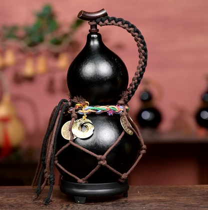 Black Urushi-Lined Gourd Bottle Dyed with Traditional Chinese Herbal Decoction