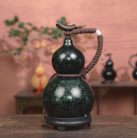 Museum-Quality Urushi Lacquer Art Gourd Water Flask
