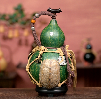 Tortoise Shell Net /Urushi-Lined Gourd Bottle Dyed with Traditional Chinese Herbal Decoction
