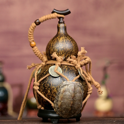 Tortoise Shell Net /Urushi-Lined Gourd Bottle Dyed with Traditional Chinese Herbal Decoction